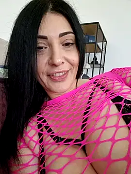 Webcam Model(AryaSummersReal) is live