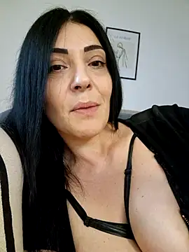 Webcam Model(AryaSummersReal) is live