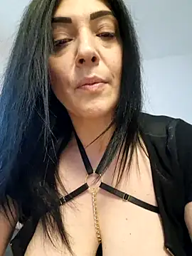 Webcam Model (AryaSummersReal)  is live.Free join now!