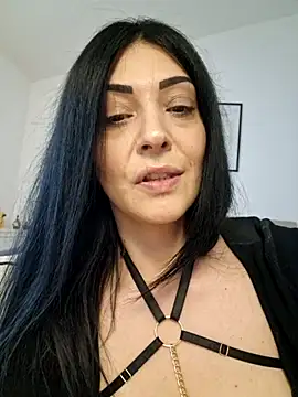 Webcam Model (AryaSummersReal)  is live.Free join now!