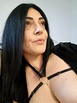 Webcam Model(AryaSummersReal) is live