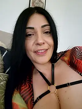 Webcam Model(AryaSummersReal) is live