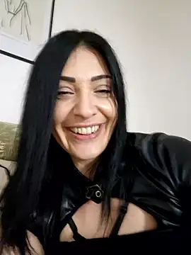 Webcam Model (AryaSummersReal)  is live.Free join now!