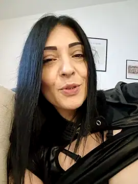 Webcam Model (AryaSummersReal)  is live.Free join now!