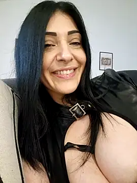 Webcam Model (AryaSummersReal)  is live.Free join now!