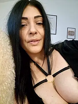 Webcam Model(AryaSummersReal) is live