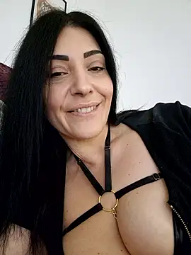 Webcam Model(AryaSummersReal) is live