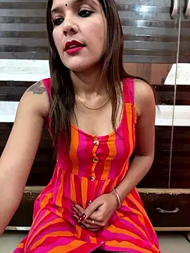 Webcam Model (Meenakshi-)  is live.Free join now!