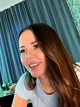 Webcam Model(Alina_Vibe_Me) is live