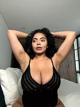 Webcam Model (Mariecurl)  is live.Free join now!