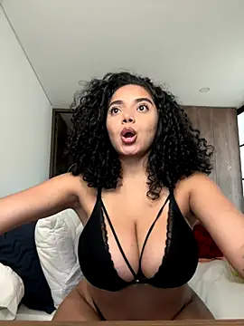 Webcam Model(Mariecurl) is live