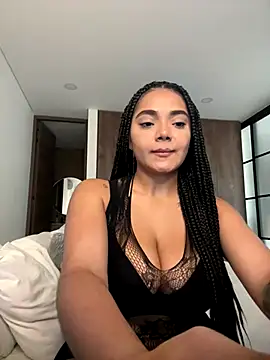 Webcam Model (Mariecurl)  is live.Free join now!