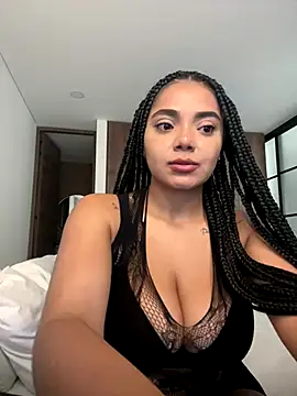 Webcam Model (Mariecurl)  is live.Free join now!