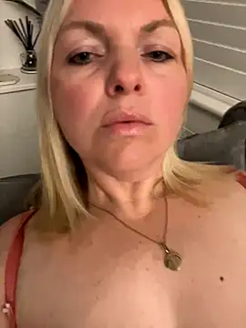 Webcam Model (sedymilf)  is live.Free join now!