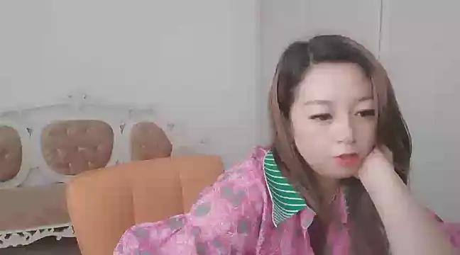 美女cccmmmoo518在线直播