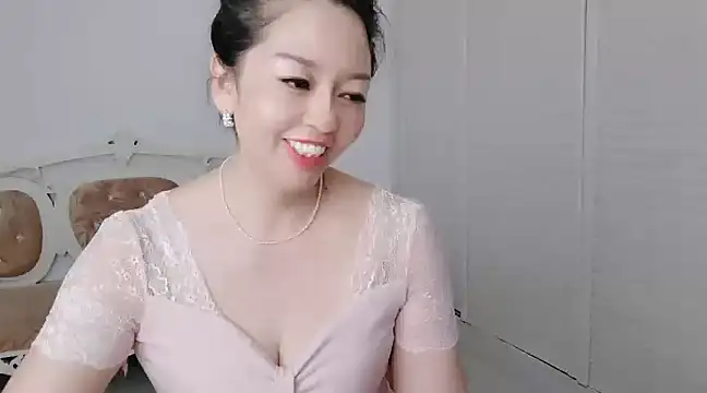 美女cccmmmoo518在线直播