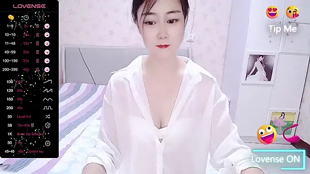 美女Elvira_baby在线直播