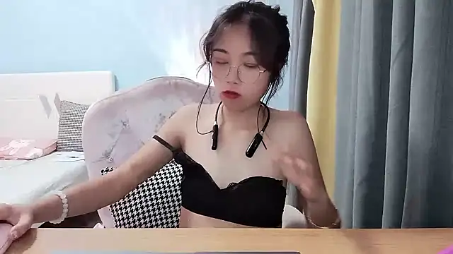 美女xiaohongguo168在线直播