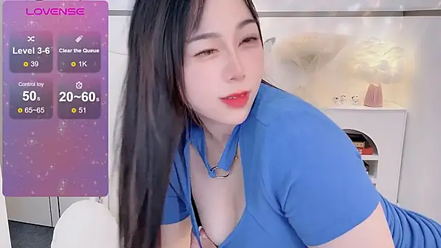 美女Pamper_UU在线直播