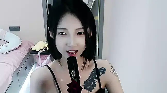 美女KOKOY1998在线直播