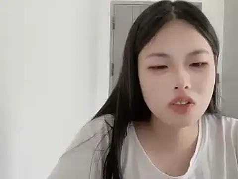 美女JezebeI899在线直播