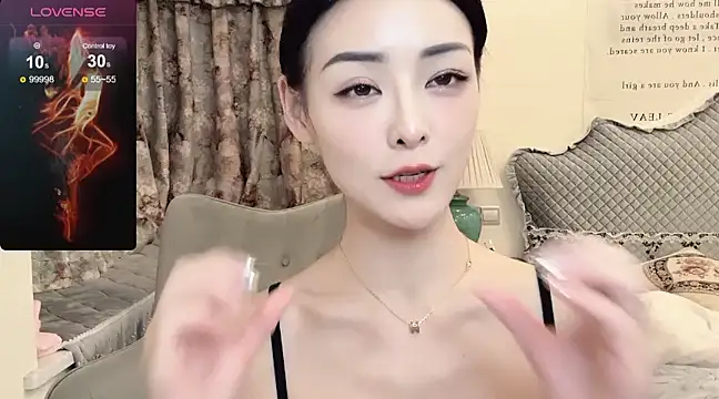 美女Mia826在线直播