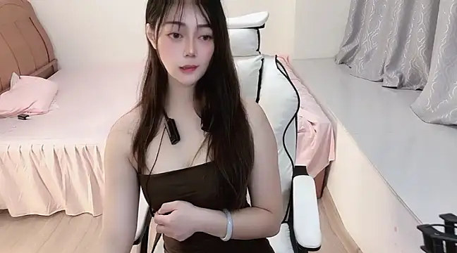 美女Lucy_Qiaoyi在线直播