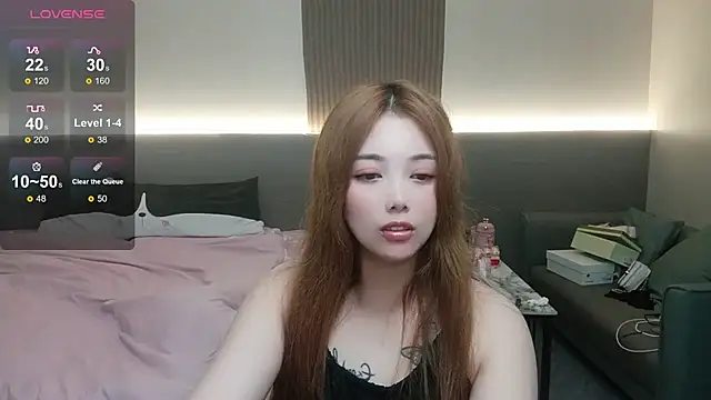 美女luckysherry在线直播