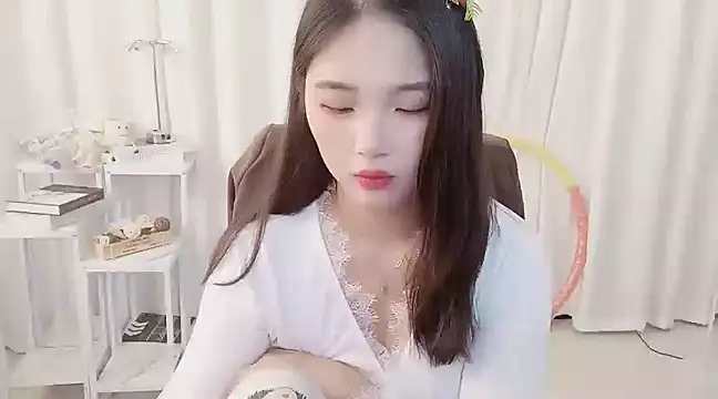 美女SU__SU在线直播