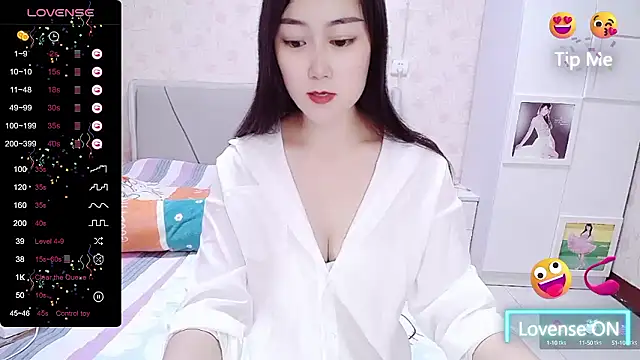 美女Elvira_baby在线直播