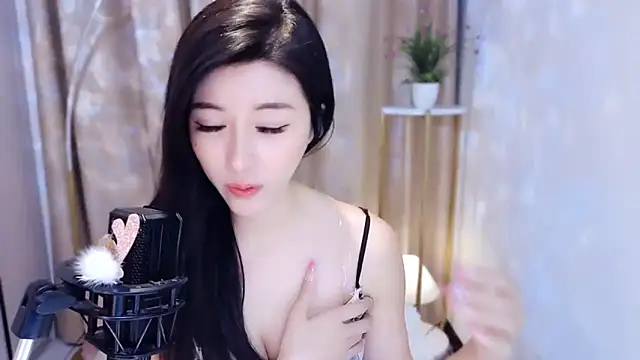 美女IPII_00在线直播