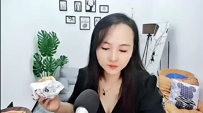 美女YOYO519在线直播