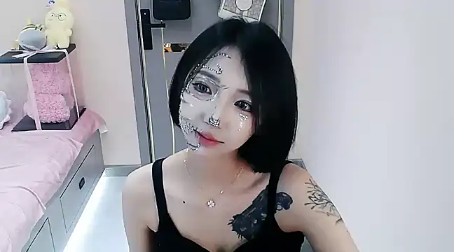 美女KOKOY1998在线直播