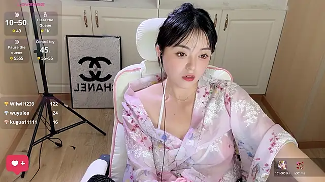 美女Krystal_Missy在线直播