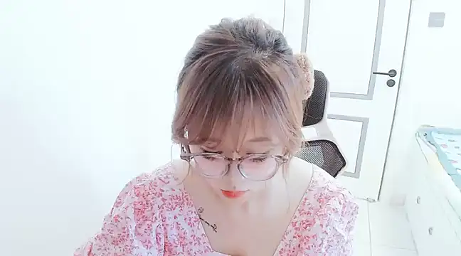 美女zhenzhen999在线直播