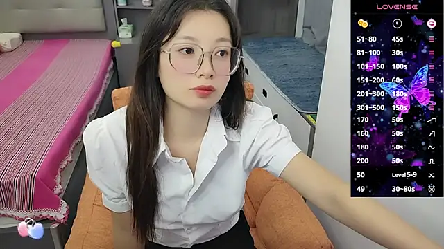 美女yueyue0502在线直播