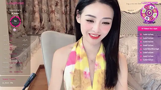 美女Mia826在线直播