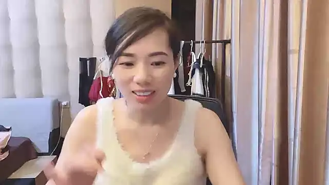 美女ttkx666在线直播