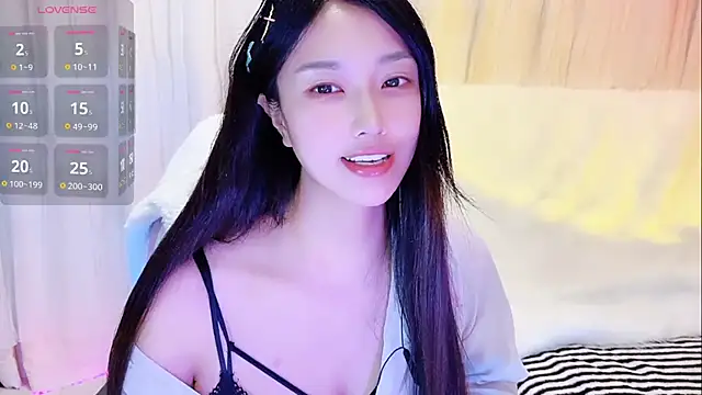 美女_O--O_在线直播