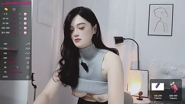 美女QiuPeiPeimmm在线直播