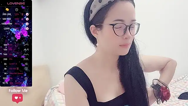 美女mitangmitang在线直播