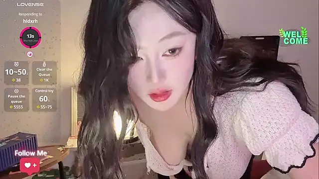 美女yayaya56在线直播