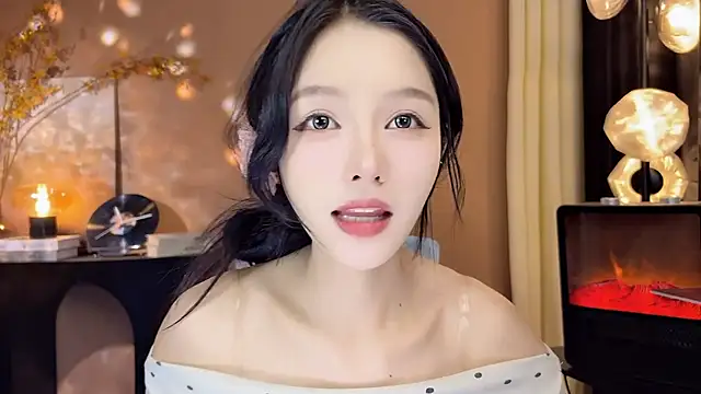 美女xiaodaibabyy在线直播