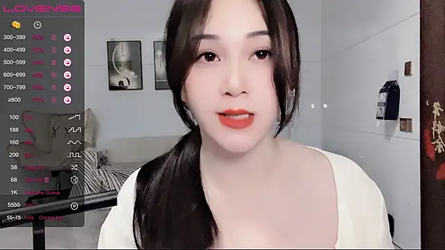 美女kolll88在线直播