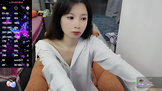 美女yueyue0502在线直播