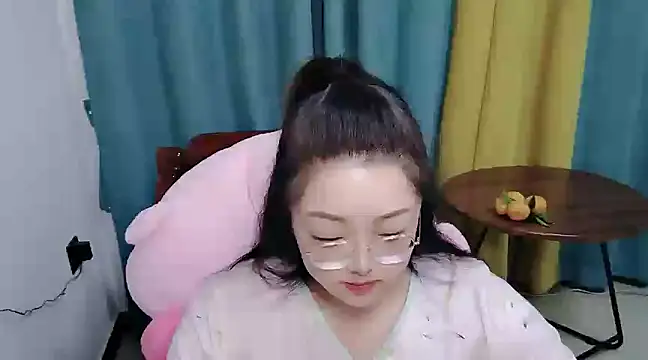 美女cssouztt77在线直播