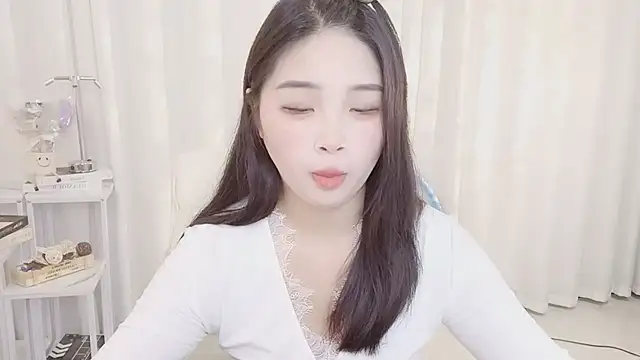 美女SU__SU在线直播