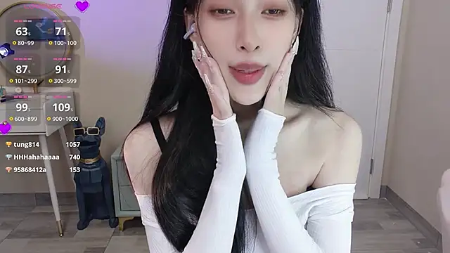 美女Aurora_99在线直播