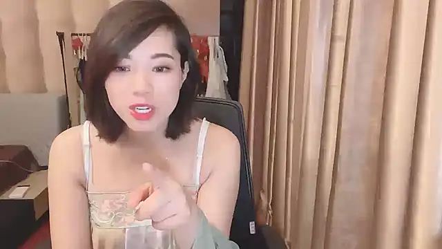 美女ttkx666在线直播