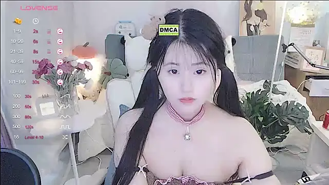 美女VooVooC在线直播